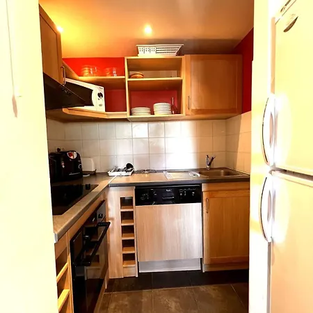 Skis Et Piscine 2100 M Holiday home *