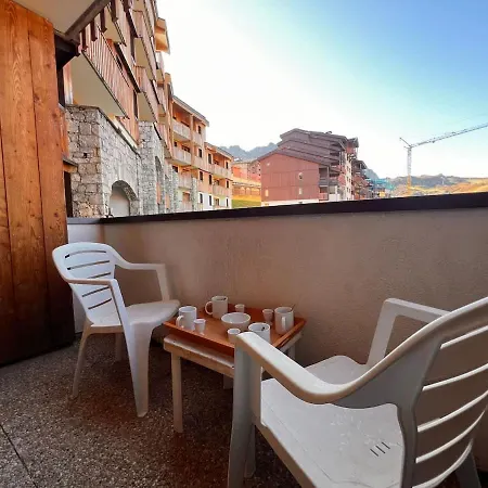 Skis Et Piscine 2100 M Holiday home